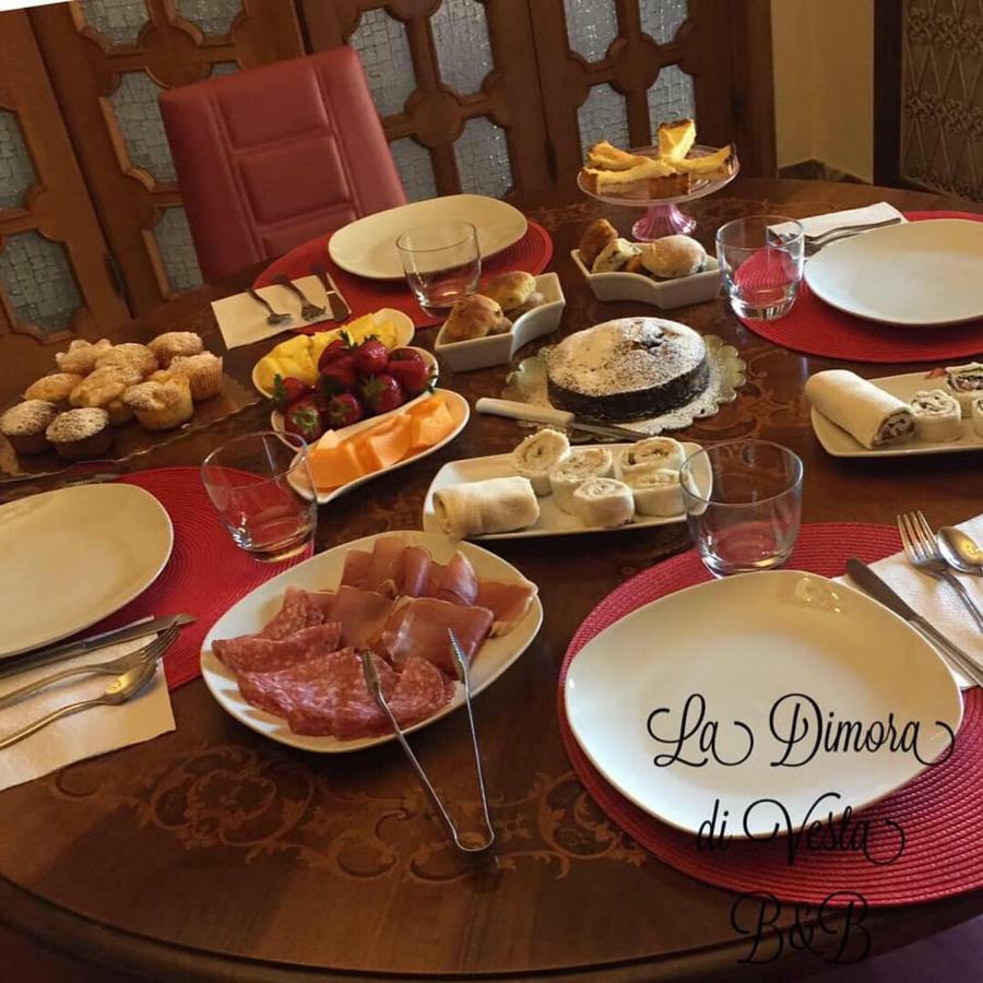 レッチェ La Dimora Di Vesta Bed & Breakfast エクステリア 写真